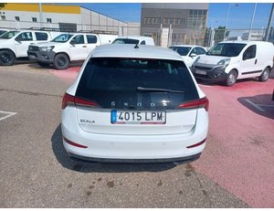 
										SKODA SCALA 1.0 TSI 81KW AMBITION (110CV) BERLINA CON PORTÓN full									