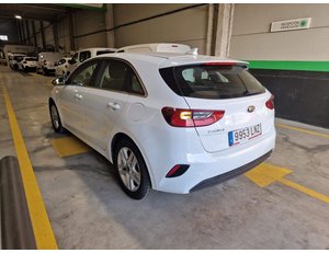 
										KIA CEED 1.0 T-GDI 74KW DRIVE (100CV) BERLINA CON PORTÓN full									