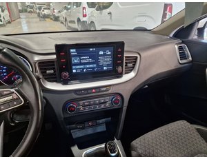 
										KIA CEED 1.0 T-GDI 74KW DRIVE (100CV) BERLINA CON PORTÓN full									