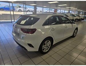 
										KIA CEED 1.0 T-GDI 74KW DRIVE (100CV) BERLINA CON PORTÓN full									