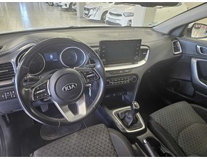
										KIA CEED 1.0 T-GDI 74KW DRIVE (100CV) BERLINA CON PORTÓN full									