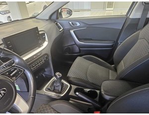 
										KIA CEED 1.0 T-GDI 74KW DRIVE (100CV) BERLINA CON PORTÓN full									
