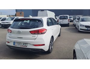 
										HYUNDAI I30 1.5 DPI KLASS SLX (110CV) BERLINA CON PORTÓN full									