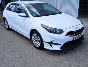 
										KIA CEED 1.0 T-GDI 74KW DRIVE (100CV) BERLINA CON PORTÓN full									