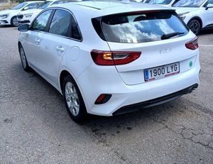 
										KIA CEED 1.0 T-GDI 74KW DRIVE (100CV) BERLINA CON PORTÓN full									