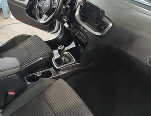 
										KIA CEED 1.0 T-GDI 74KW DRIVE (100CV) BERLINA CON PORTÓN full									