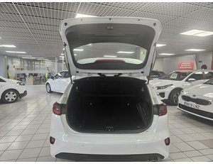 
										KIA CEED 1.0 T-GDI 74KW DRIVE (100CV) BERLINA CON PORTÓN full									
