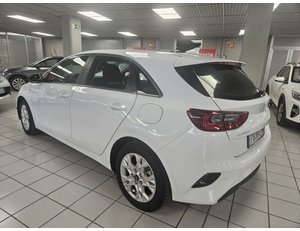 
										KIA CEED 1.0 T-GDI 74KW DRIVE (100CV) BERLINA CON PORTÓN full									
