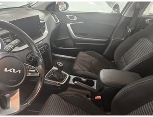 
										KIA CEED 1.0 T-GDI 74KW DRIVE (100CV) BERLINA CON PORTÓN full									