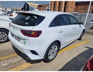 
										KIA CEED 1.0 T-GDI 74KW DRIVE (100CV) BERLINA CON PORTÓN full									