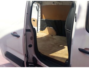 
										CITROEN BERLINGO 1.5 BLUEHDI 75KW TALLA M CONTROL (102CV) FURGÓN DERIVADO DE TURISMO full									