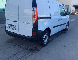 
										RENAULT KANGOO EXPRESS 1.5 BLUE DCI 70KW PROFESIONAL (95CV) FURGÓN DERIVADO DE TURISMO full									