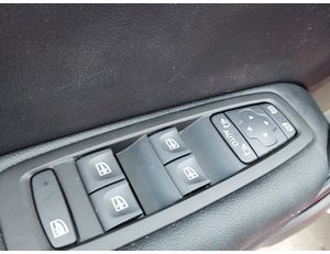 
										RENAULT MEGANE ZEN TCE GPF 103 KW 140CV EDC 18 full									
