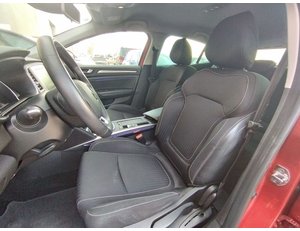 
										RENAULT MEGANE ZEN TCE GPF 103 KW 140CV EDC 18 full									
