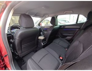 
										RENAULT MEGANE ZEN TCE GPF 103 KW 140CV EDC 18 full									