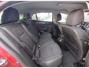 
										RENAULT MEGANE ZEN TCE GPF 103 KW 140CV EDC 18 full									