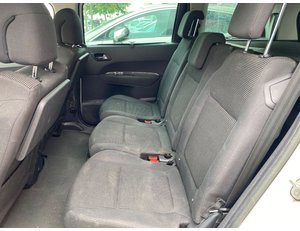 
										PEUGEOT 5008 STYLE 1.6 BLUEHDI 120 FAP full									