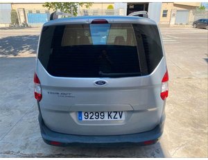 
										FORD TRANSIT COURIER KOMBI 1.0 ECOBOOST 75KW TREND full									