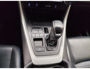 
										TOYOTA RAV4 RAV4 2.5L 220H LUXURY full									