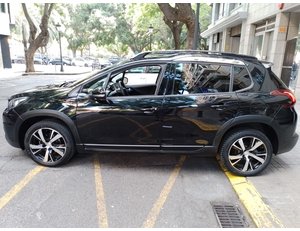 
										PEUGEOT 2008 GT LINE BLUE HDI 100CV full									