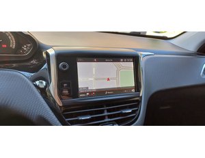 
										PEUGEOT 2008 GT LINE BLUE HDI 100CV full									