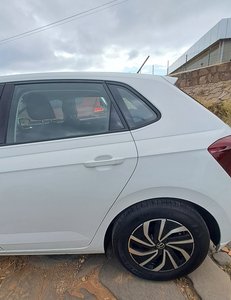 
										VOLKSWAGEN POLO POLO LIFE 1.0 TSI full									