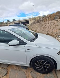 
										VOLKSWAGEN POLO POLO LIFE 1.0 TSI full									