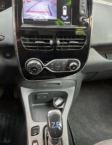 
										RENAULT ZOE RENAULT ZOE LIMITED 40 R110 108CV. 300KM DE AUTONOMÍA full									