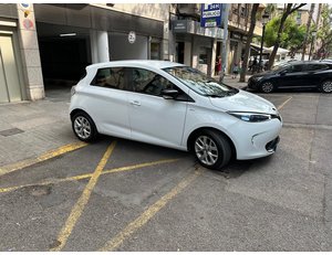 
										RENAULT ZOE RENAULT ZOE LIMITED 40 R110 108CV. 300KM DE AUTONOMÍA full									
