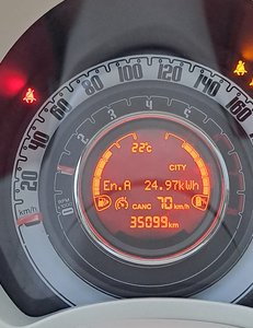 
										FIAT 500 FIAT 500 DOLCEVITA HYBRID 70CV full									