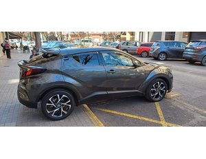 
										TOYOTA C-HR TOYOTA C-HR 1.8 125H ADVANCE full									