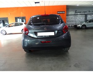 
										PEUGEOT 208 5P STYLE 1.2L PURETECH 60KW (82CV) full									