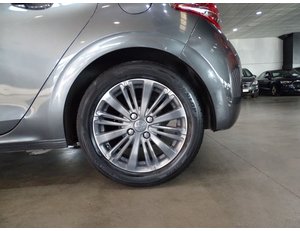 
										PEUGEOT 208 5P STYLE 1.2L PURETECH 60KW (82CV) full									