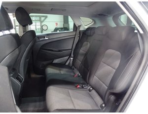 
										HYUNDAI TUCSON 1.6 CRDI 85KW (116CV) SLE 4X2 full									