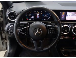 
										MERCEDES BENZ CLASE A MERCEDES A 180 full									