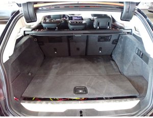 
										BMW SERIE 3 330E XDRIVE TOURING full									