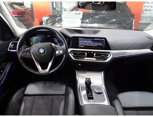 
										BMW SERIE 3 330E XDRIVE TOURING full									