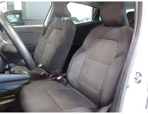 
										RENAULT CLIO INTENS E-TECH HIBRIDO 104 KW (140CV) full									