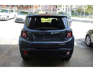 
										JEEP RENEGADE TRAILHAWK 1.3 PHEV 177KW (240CV) AT AWD full									
