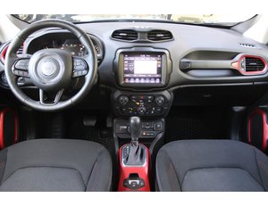 
										JEEP RENEGADE TRAILHAWK 1.3 PHEV 177KW (240CV) AT AWD full									