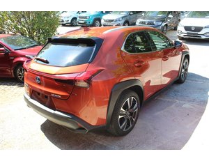 
										LEXUS UX 2.0 250H STYLE full									