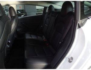 
										TESLA MODEL 3 RWD 440CV LONG RANGE 75KWH full									