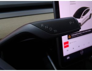
										TESLA MODEL 3 RWD 440CV LONG RANGE 75KWH full									