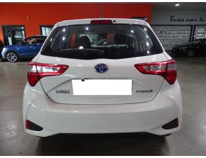 
										TOYOTA YARIS 1.5 HYBRID ACTIVE full									