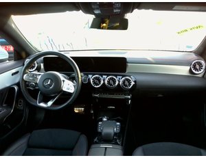 
										MERCEDES BENZ CLA MERCEDES 250E 218CV BERLINA AMG full									
