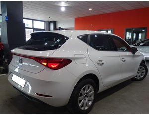 
										SEAT LEON 1.0 ETSI 81KW DSG-7 S&S STYLE full									