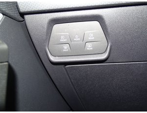 
										SEAT LEON 1.0 ETSI 81KW DSG-7 S&S STYLE full									