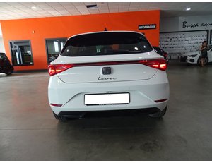 
										SEAT LEON 1.0 ETSI 81KW DSG-7 S&S STYLE full									