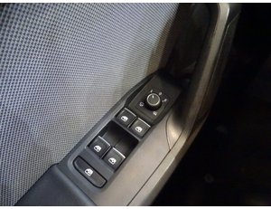 
										SEAT LEON 1.0 ETSI 81KW DSG-7 S&S STYLE full									