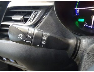
										TOYOTA C-HR 1.8 125H ACTIVE full									
